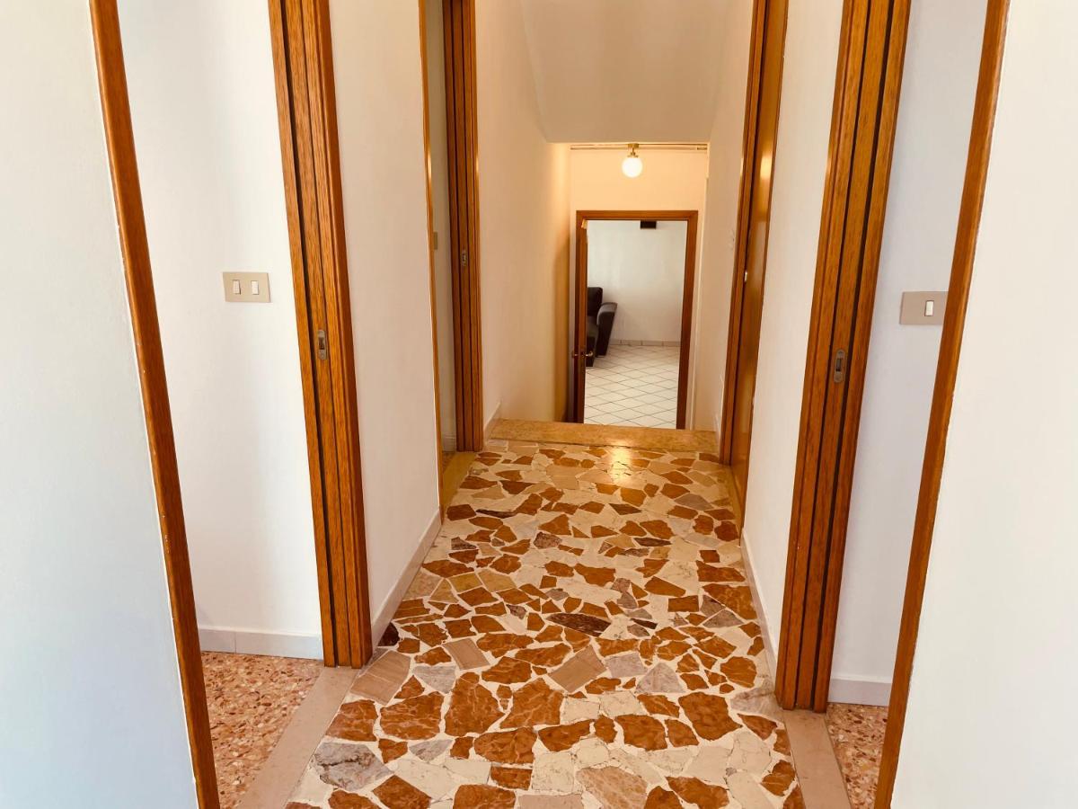 Family Apartment Piazza Milano - Jesolo Eksteriør billede