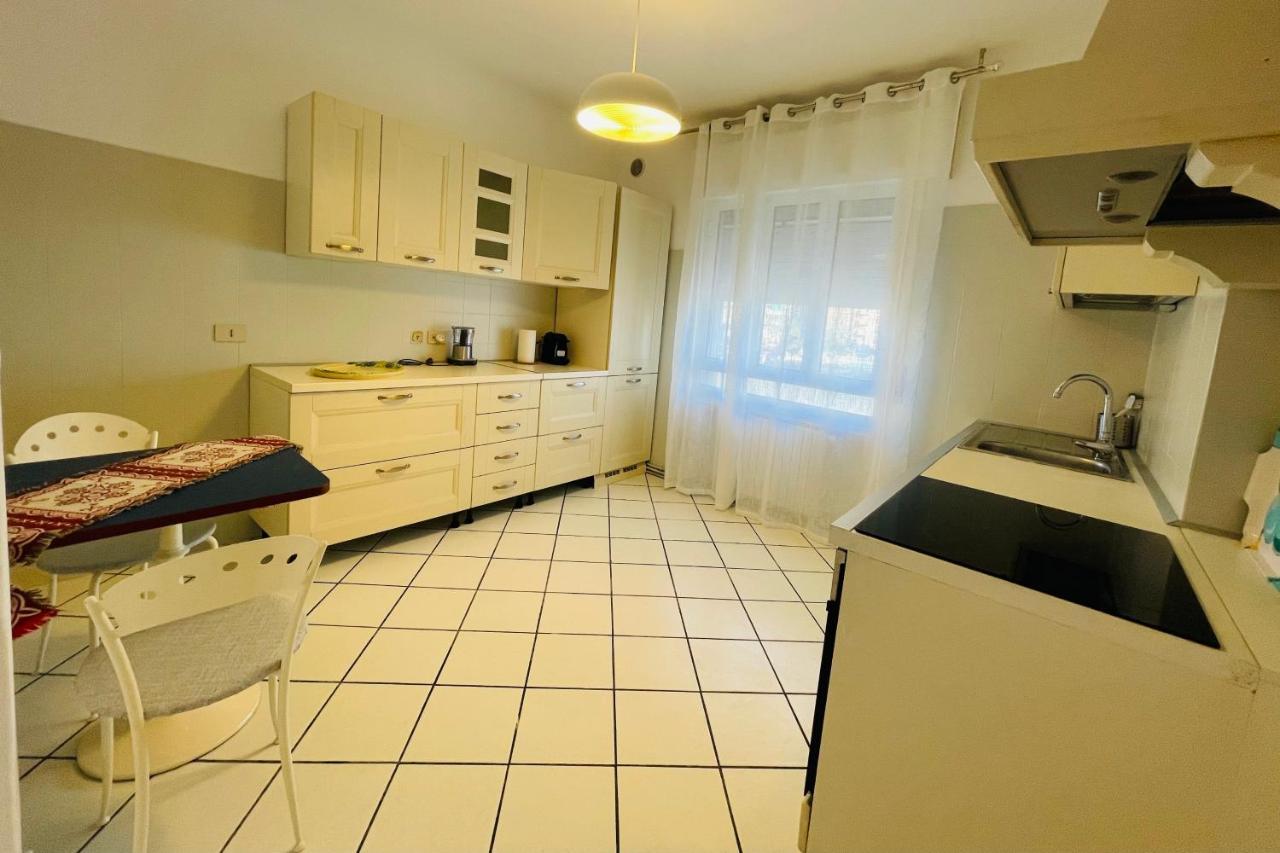 Family Apartment Piazza Milano - Jesolo Eksteriør billede