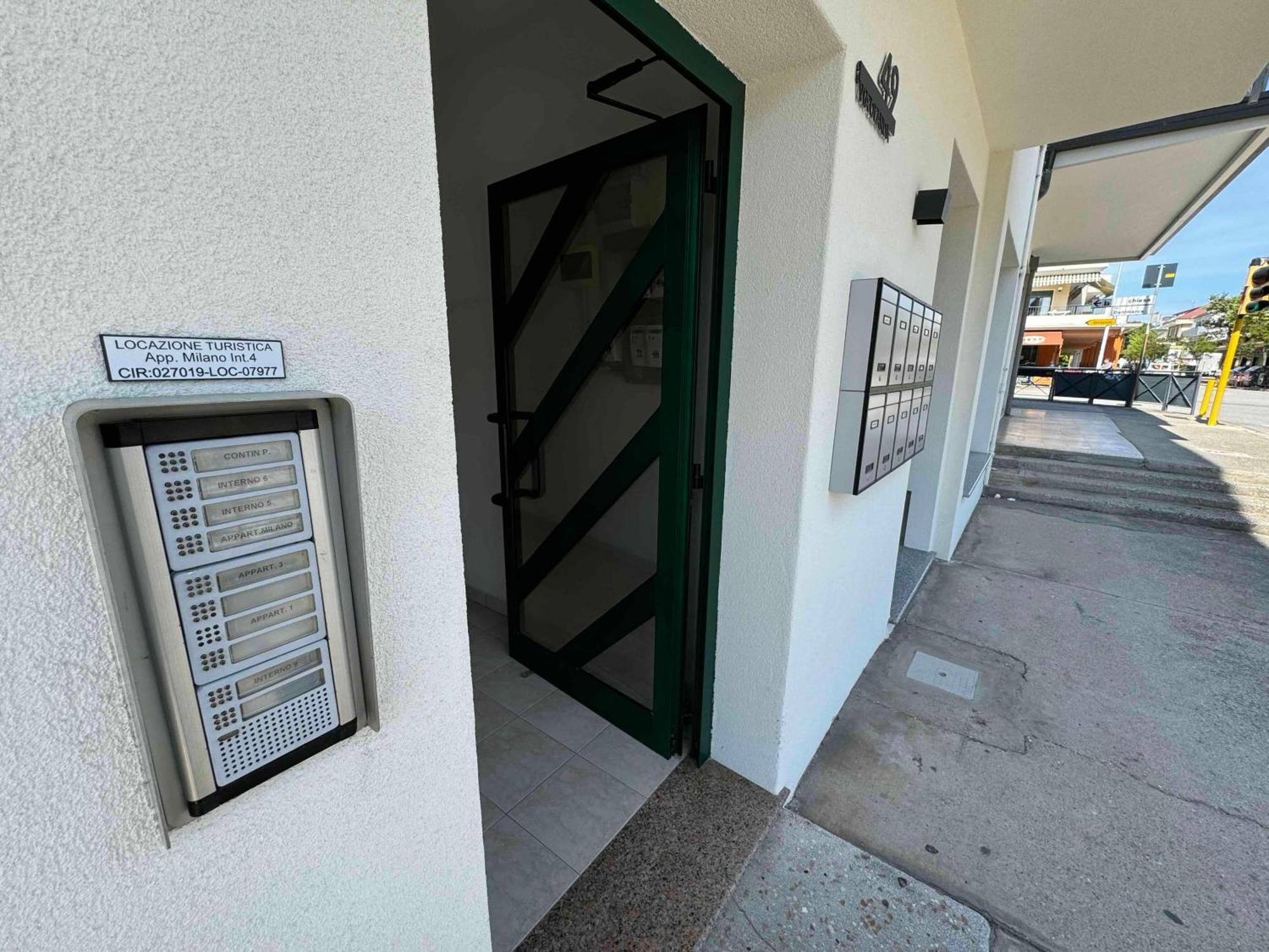 Family Apartment Piazza Milano - Jesolo Eksteriør billede